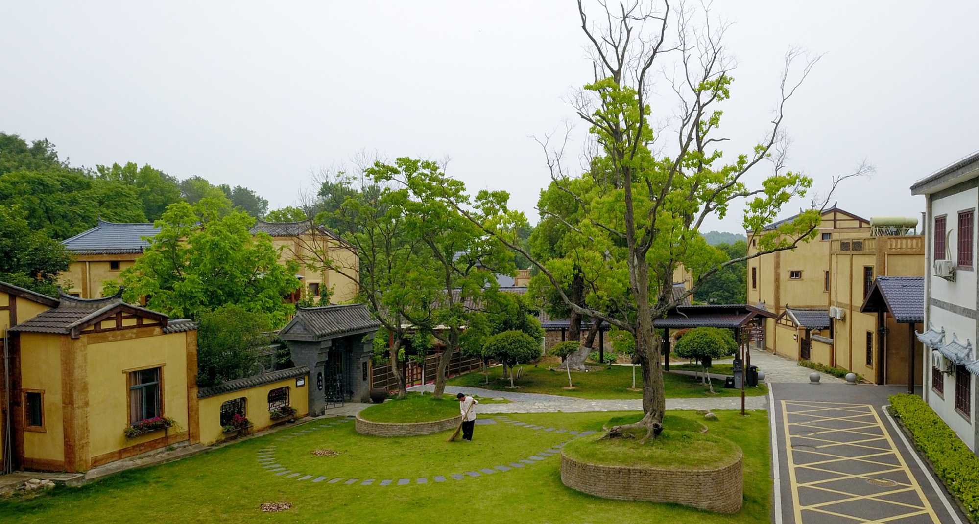 中国民宿留住更多的“诗和远方”尊龙凯时注册乡村旅游新引擎 让